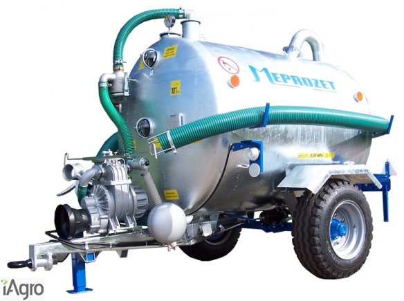 Wóz asenizacyjny o pojemności 2300l w wersji A