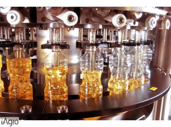  Ukraina.Zywnosciowy olej sojowy 2,5 zl/litr nierafinowany.Tloczony na zimno z sertyfikatem organicznym.Non GMO,standarty UE. Odfiltrowany,odgumowany.Ladunki autocysternami 22t.Produkcja oleju roslinnego przez tloczenie ziaren roznych rodzajow.Olej sojowy