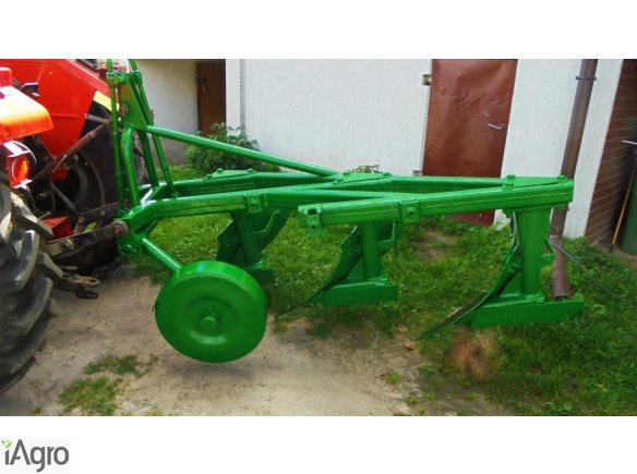 Sprzedam pług 3 skibowy Unia Grudziądz, po kapitalnym remoncie, wymienione elementy robocze. Gotowy do pracy w polu, nie wymaga wkładu finansowego. Na wysokiej słupicy, dzięki czemu zmniejsza się ryzyko zapychania resztkami pożniwnymi podczas orki. W dobr