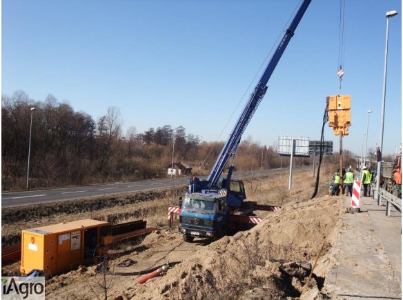 Używany wibromłot PVE 24 VM do pracy na dźwigu