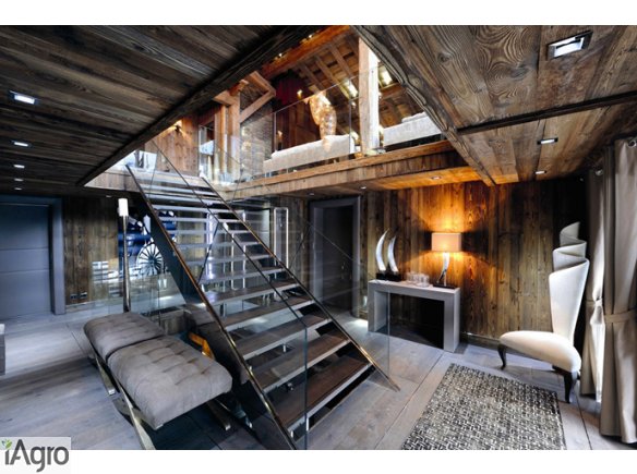  Ukraina.Oferujemy deby zatopione, las, okraglak, stare chaty, klody budowlano-rozbiorkowe. Ceny zachecajace, wszystko do dogadania. Czarny dab, surowiec drewna kopalnego, dzialki inwestycyjne przy eksploatacji zloz.Tanio Kopalniak wydobywany w zwirowo-pi