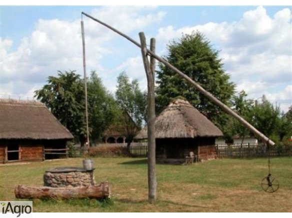  Ukraina. Oddamy stare drewniane budynki do rozbioru, rancza PGR-owskie, wies do zagospodarowania. Za darmo bale suche, radziecka cegle rozbiorkowa, mebli, domy do przeniesienia i dalszego wykorzystania. Krowniki, swinarniki, stawy, sady, nieuzytki lezace